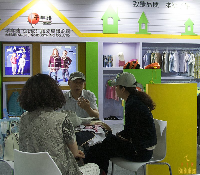 卜卜人童装：幼教展会细节展示