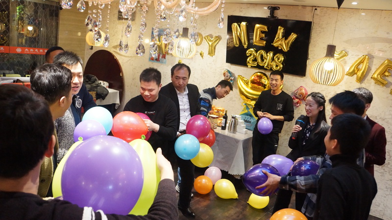 踩气球游戏
